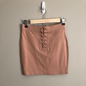 Nude pencil skirt